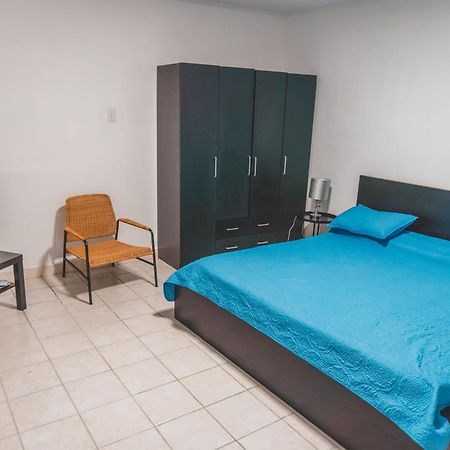 Klip Lagoon Apartsments Oranjestad Exterior photo