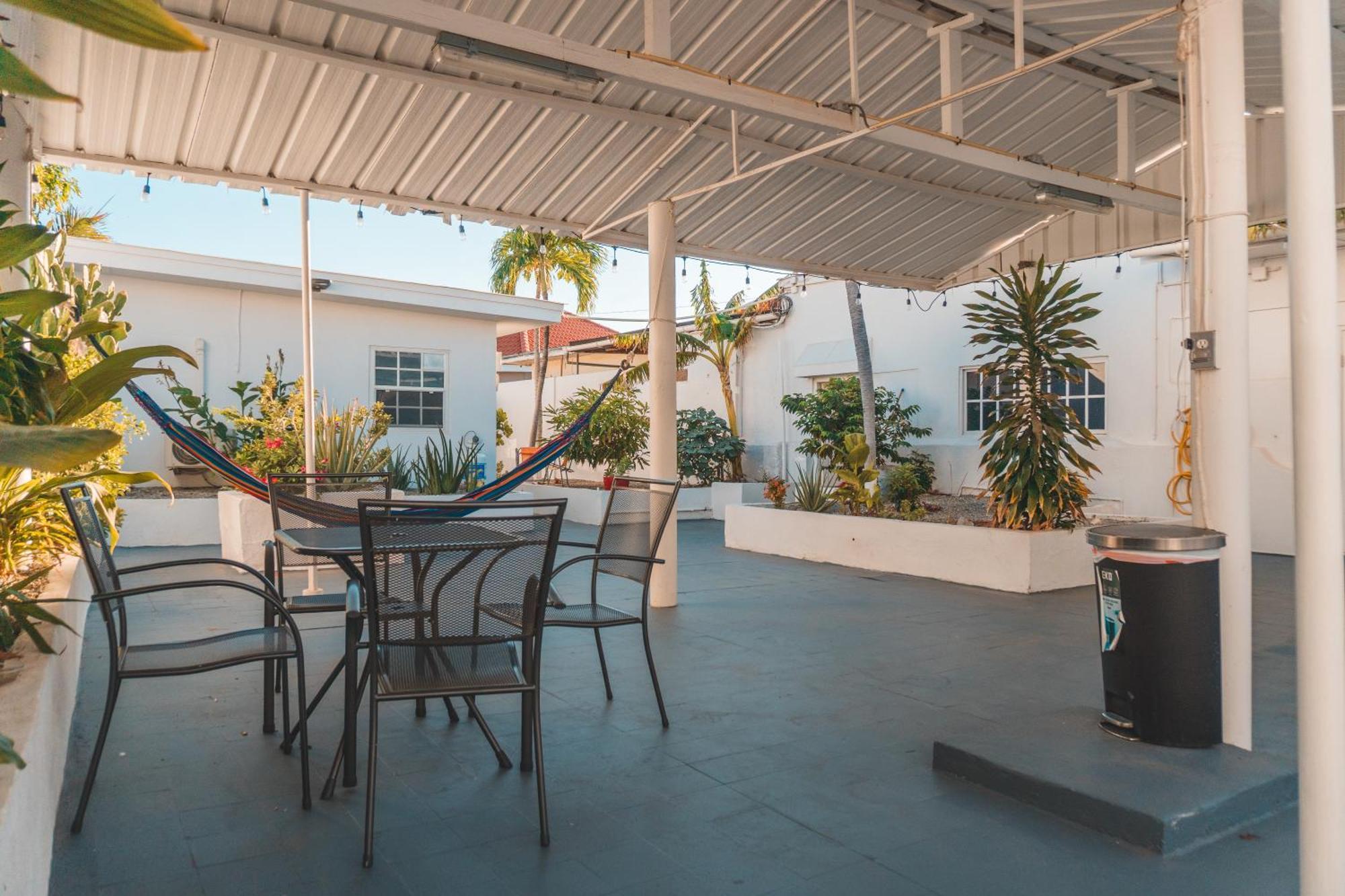 Klip Lagoon Apartsments Oranjestad Exterior photo