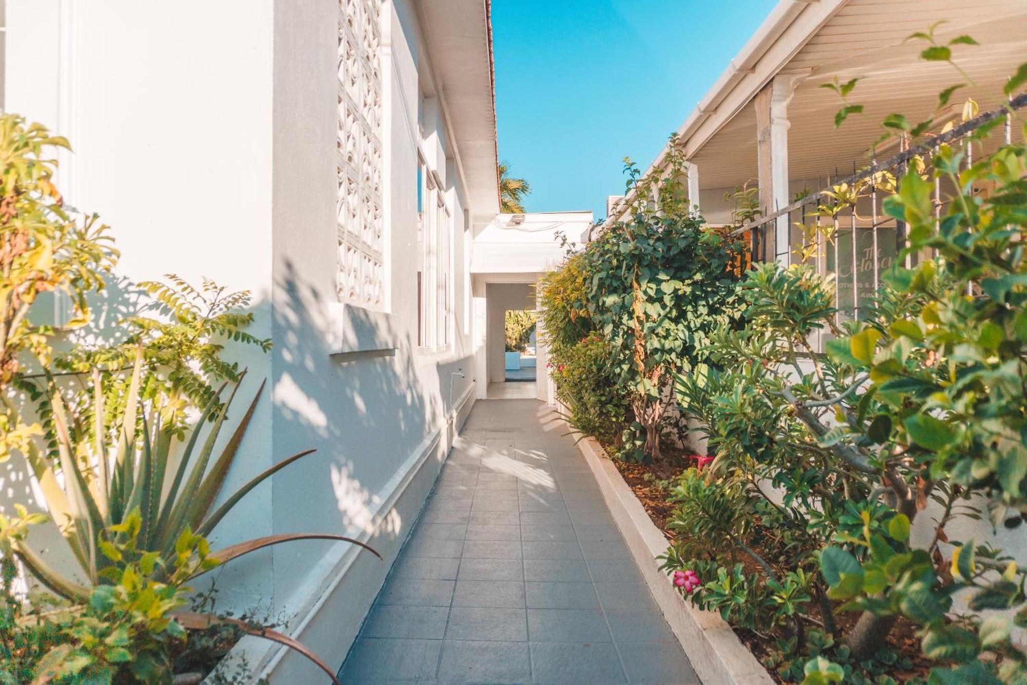 Klip Lagoon Apartsments Oranjestad Exterior photo
